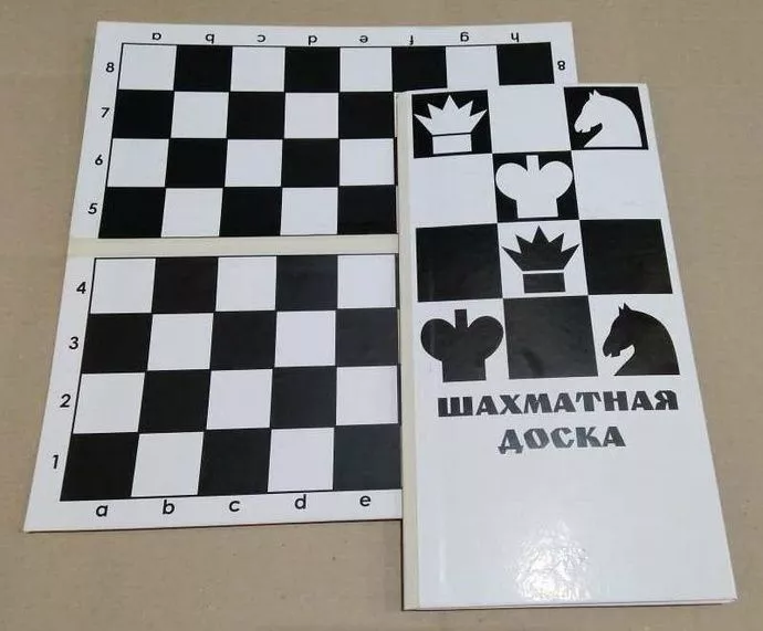 Доска в переплете (шашки / шахматы)